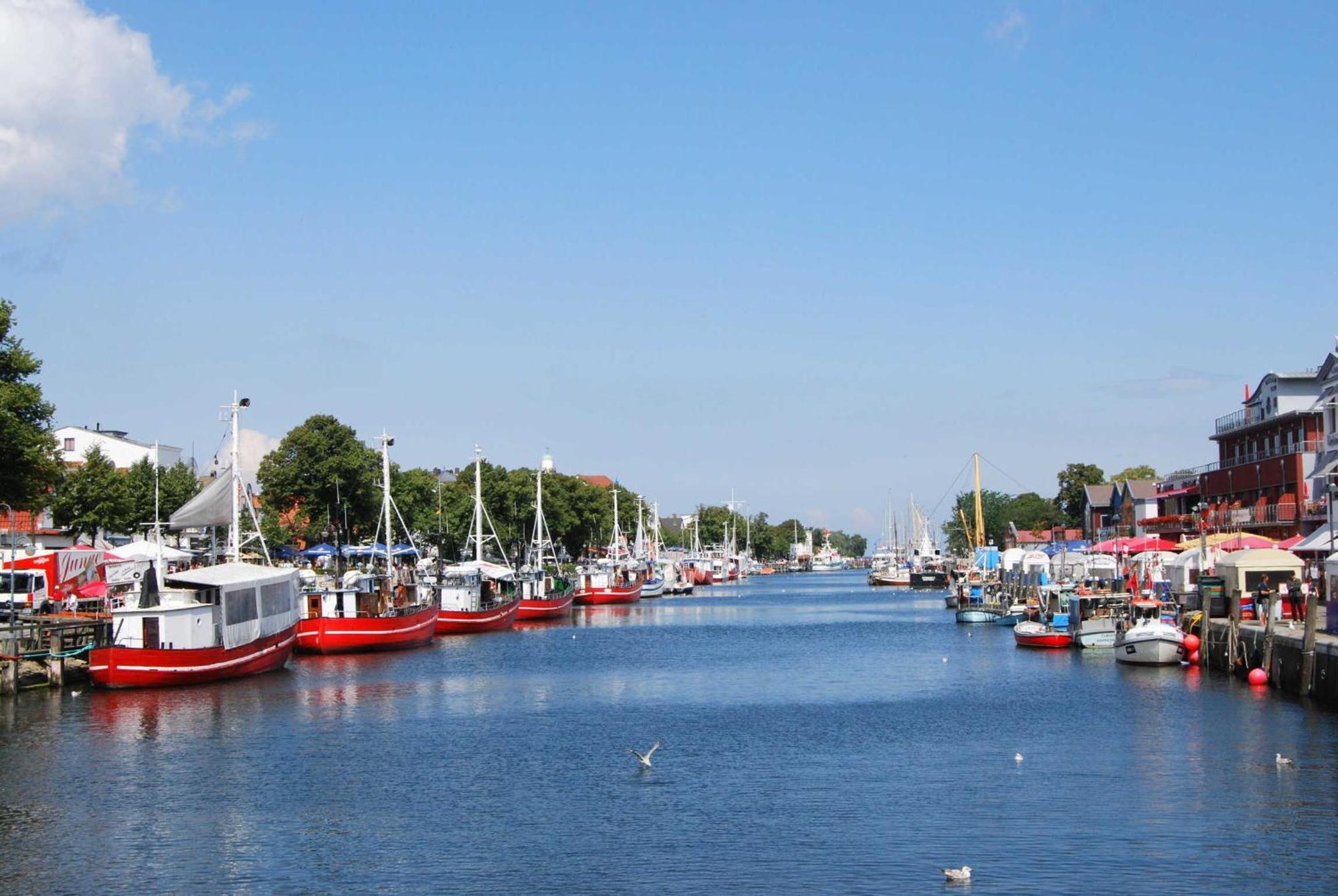 Ferienwohnung In Der Altstadt Warnemuende Rostock Exteriör bild